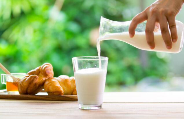 世界牛奶日 | 2021中国奶商指数发布，仍有超10亿